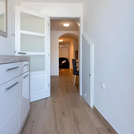 Marine Rhapsody * Ston